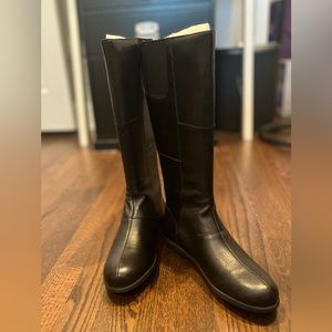 NWT and BOX Boots Softwalk Tall Black Size 8N